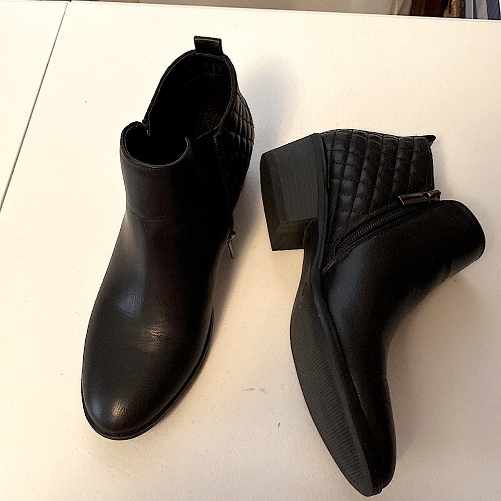 Casual ankle boots